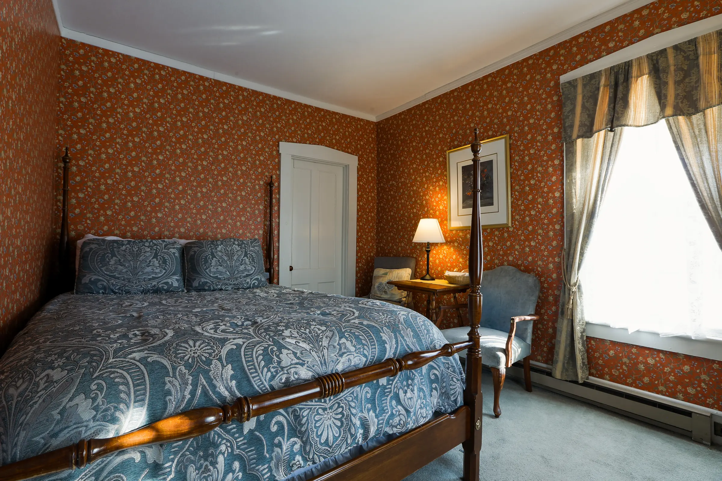 Standard Queen Room