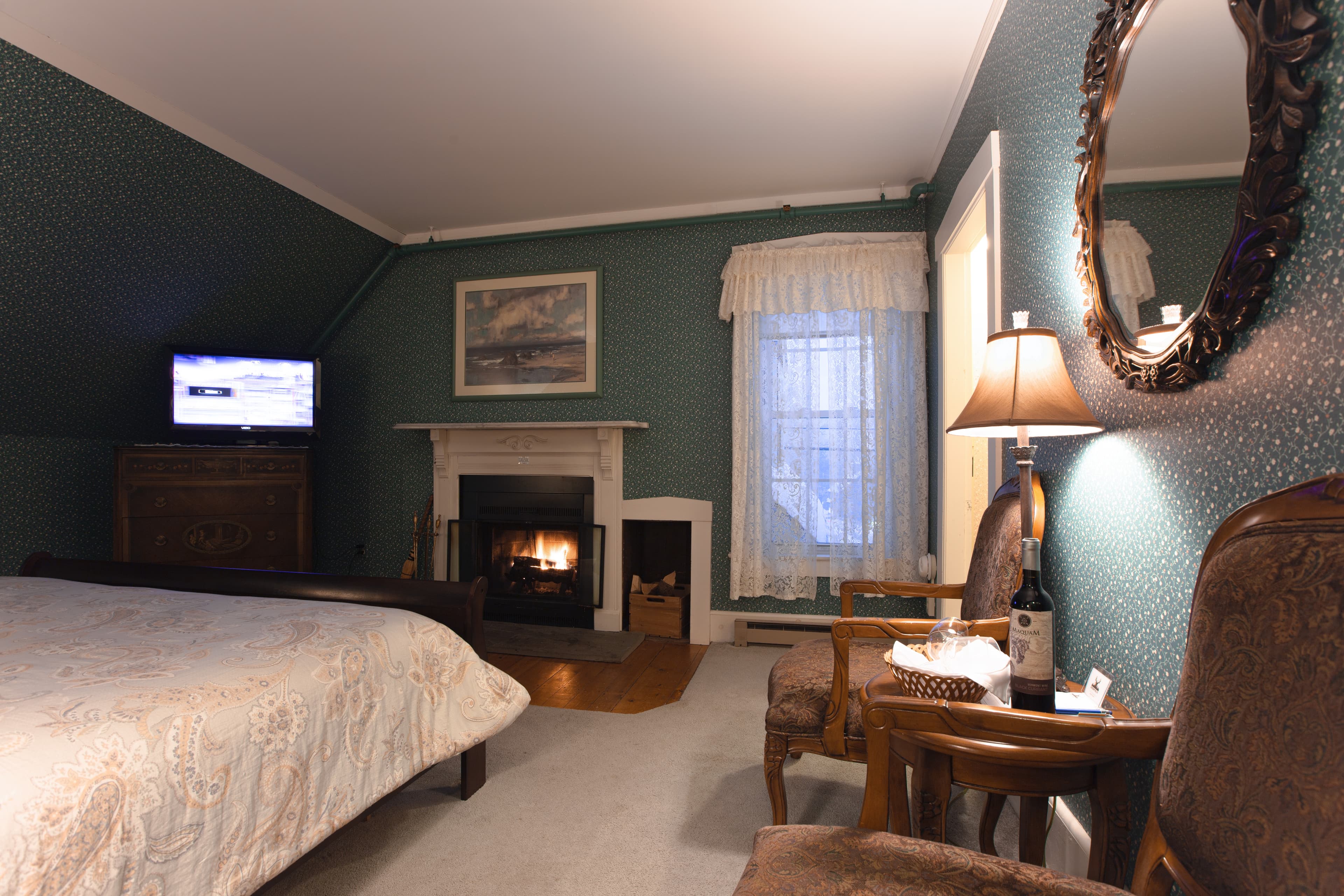 Deluxe King Room with Fireplace